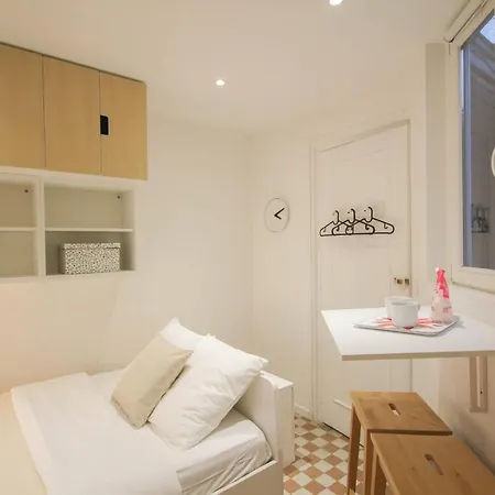 In The Heart Of Central Nice Functional And Cozy Studio For 2pers